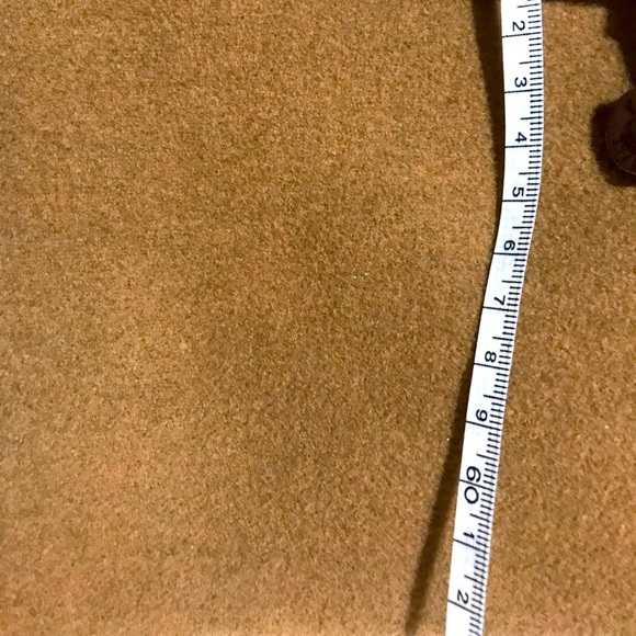 Wool-Blend Short Coat

Classic short coat in our soft wool-blend - Picture 12 of 13